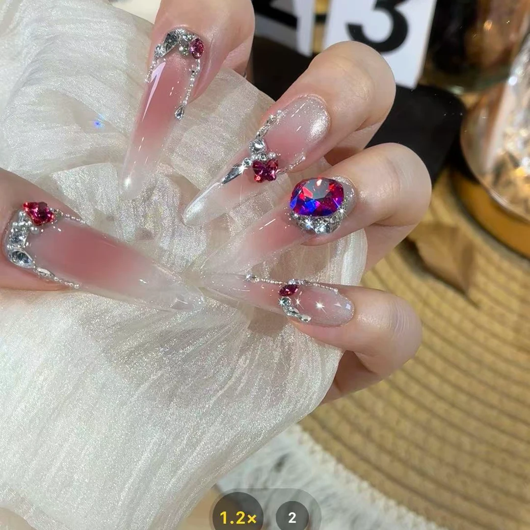 胭脂扣-施家华子钻闪烁红设计款-秋冬手工美甲高级感
