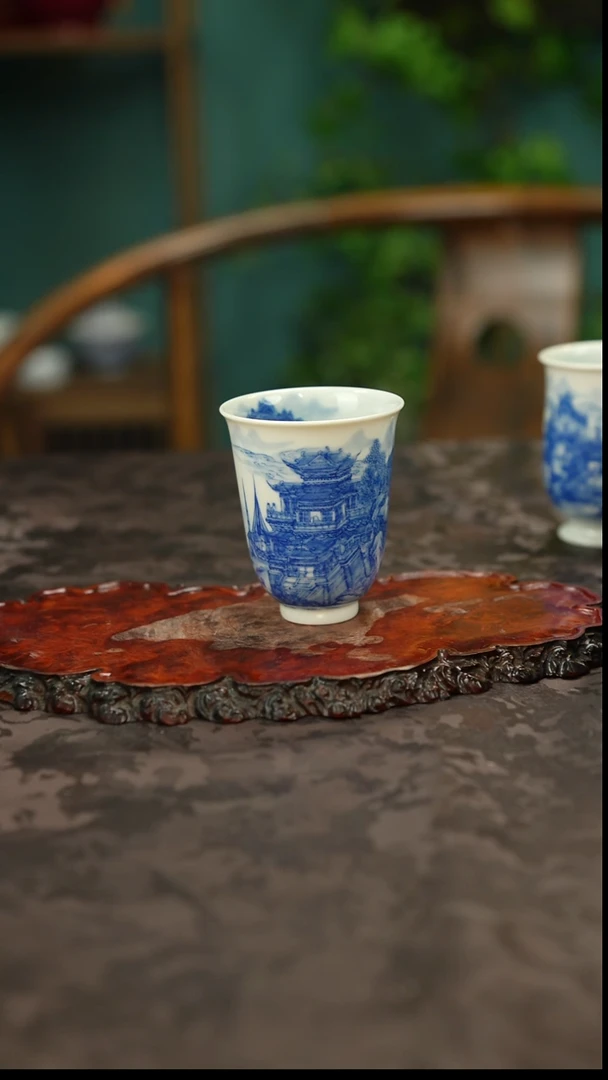 青花手绘山水主人杯