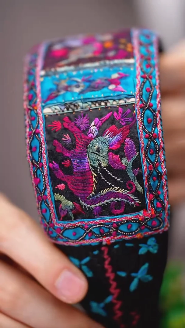 【闪购商品】刺绣黔东南苗族刺绣A9933