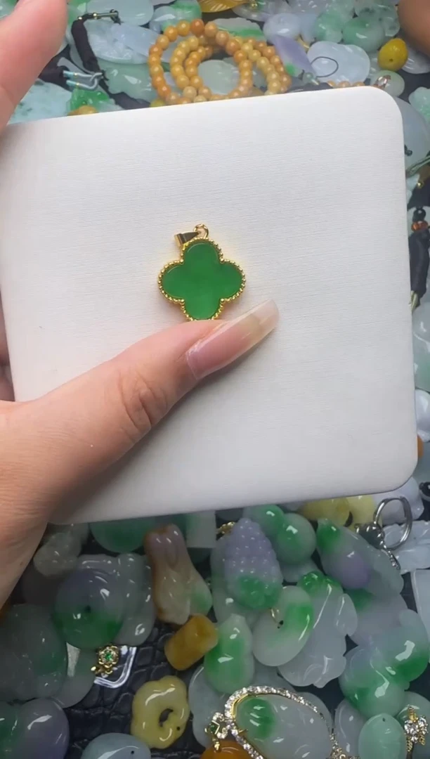 翡翠未镶嵌颈饰天然缅甸翡翠吊坠