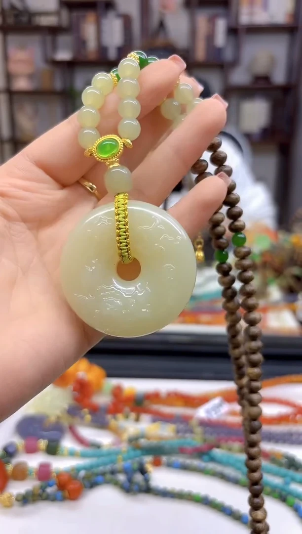 【闪购商品】和田玉毛衣链未镶嵌M630