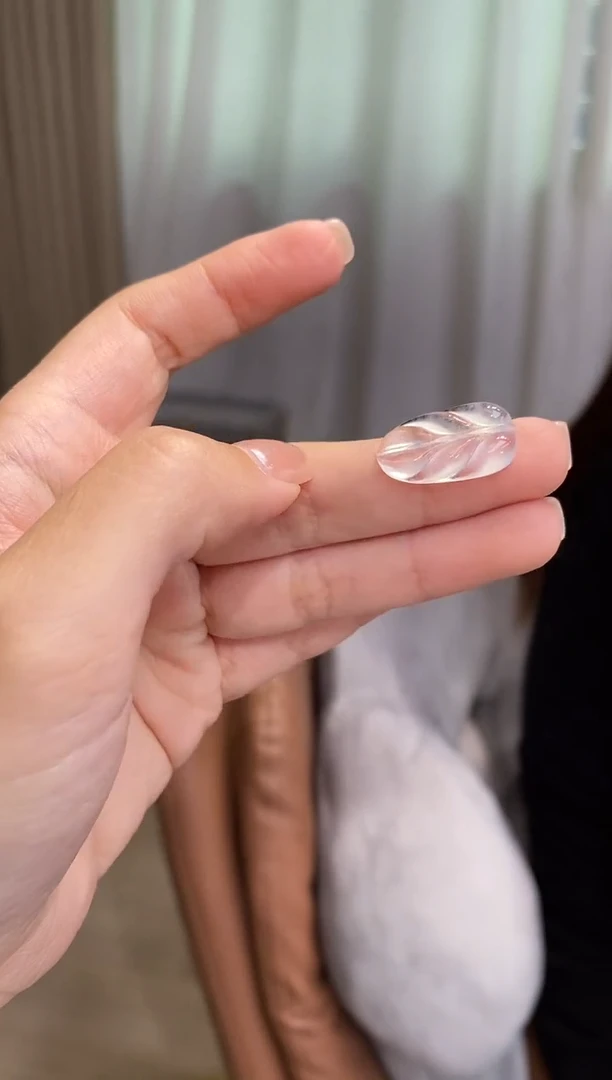 颈饰未镶嵌翡翠叶子