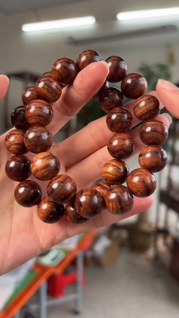 黄花梨/降香黄檀海南黄花梨虎皮纹1.5手串（68）