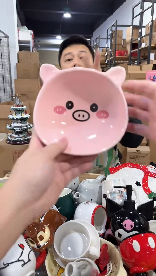 瓷片小猪猫碗