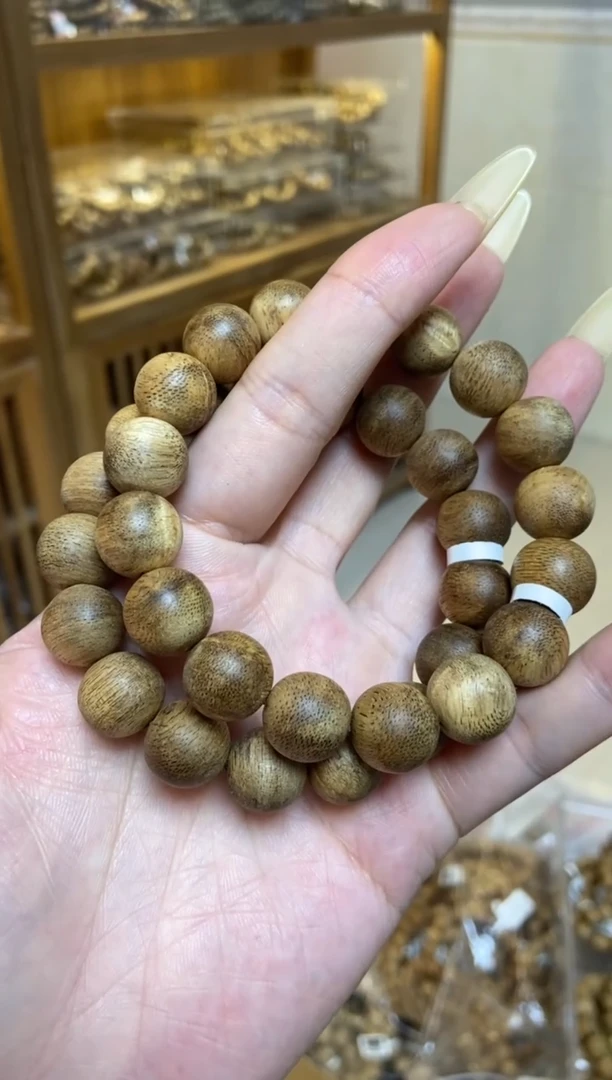 沉香手串菩萨棋圆珠单圈1.3红土沉多样性发其一