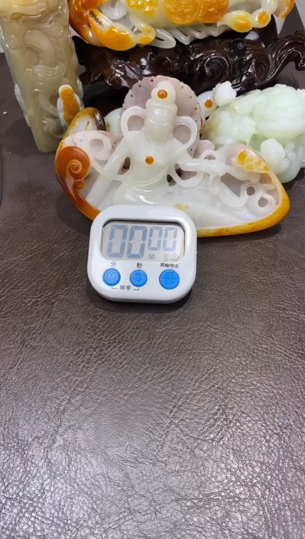 未镶嵌和田玉摆件云****.和田玉