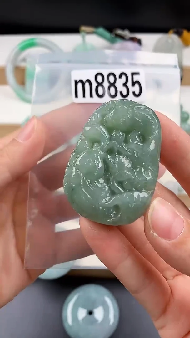 颈饰未镶嵌翡翠天然翡翠吊坠挂件