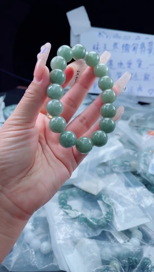 未镶嵌戒指翡翠珠串