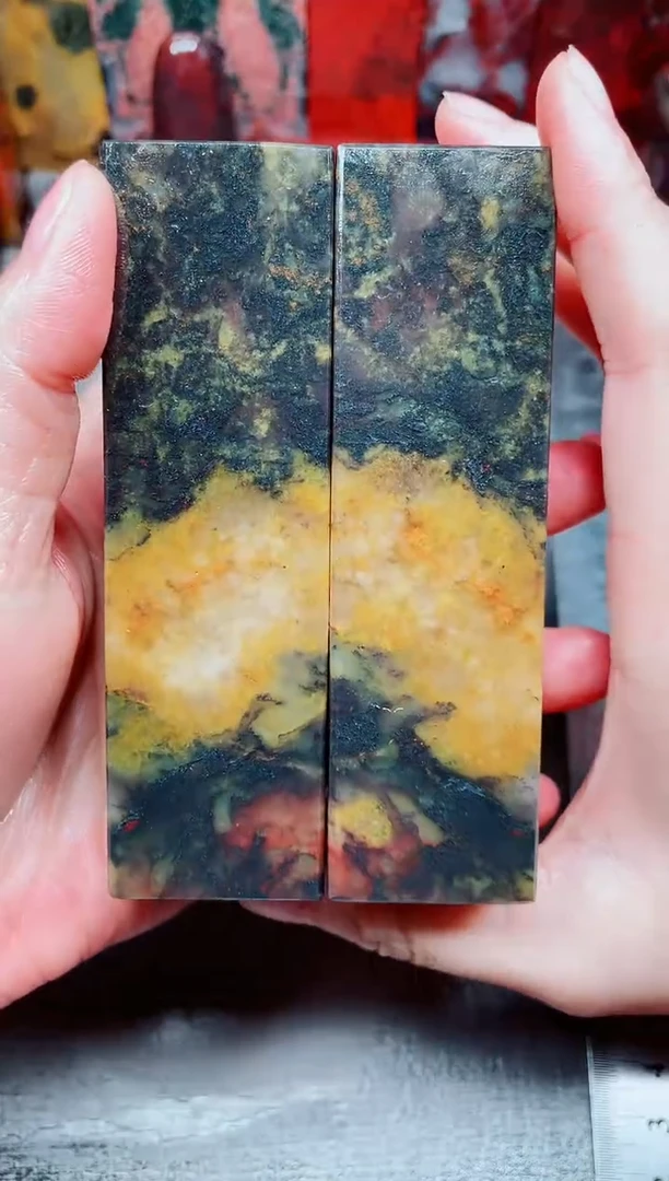 桂林鸡血玉素章3.0两颗43