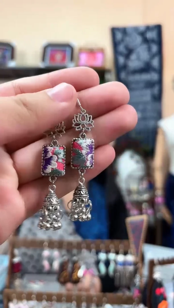 织绣民族风非遗老绣饰品400*