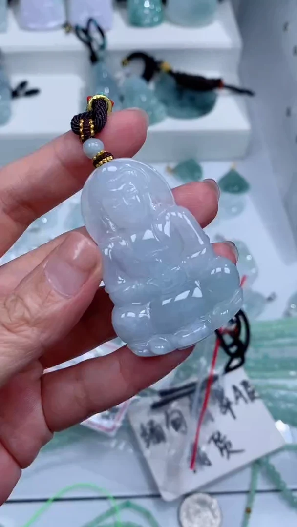 颈饰未镶嵌翡翠吊坠