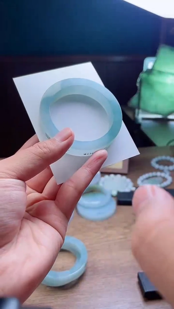 定制翡翠手镯未镶嵌定制