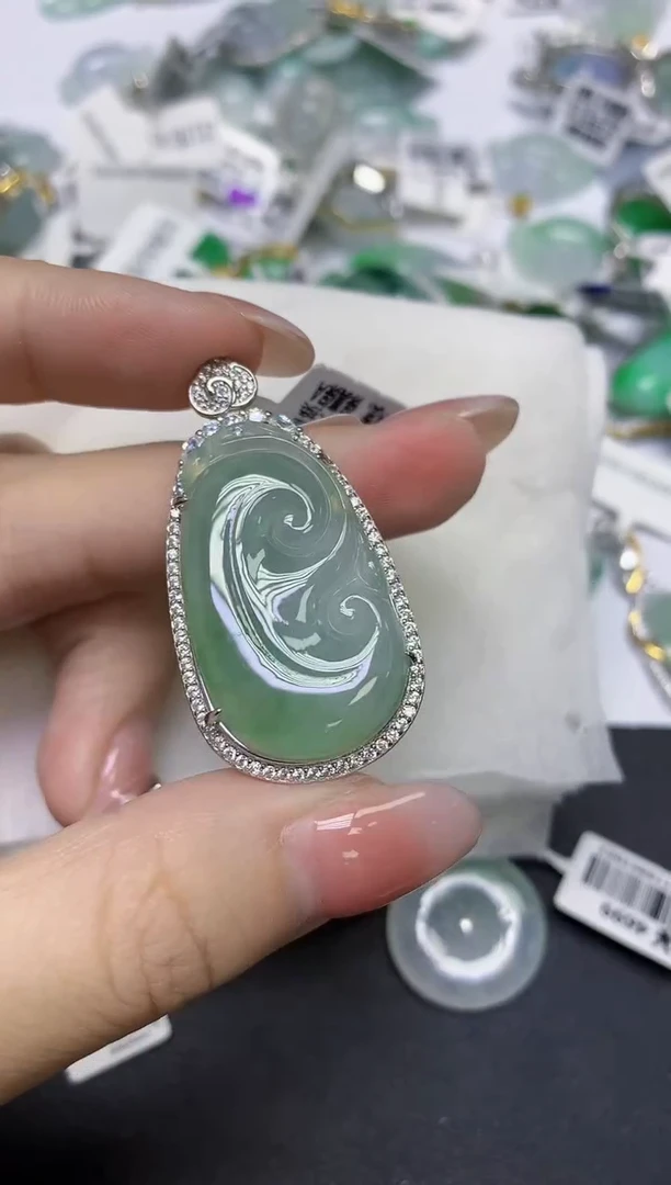 颈饰未镶嵌翡翠天然缅甸翡翠A货百元以上9元证书费自理