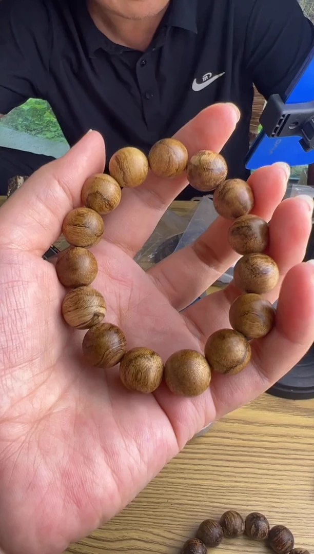 手串沉香割****行红土1.4圆珠单圈15克多样性发一