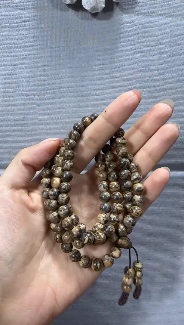 【闪购商品】沉香手串YC19老料0.7多圈多样性发货发其一