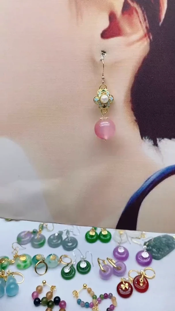 14K金镶嵌石英质玉（天山翠）耳饰111