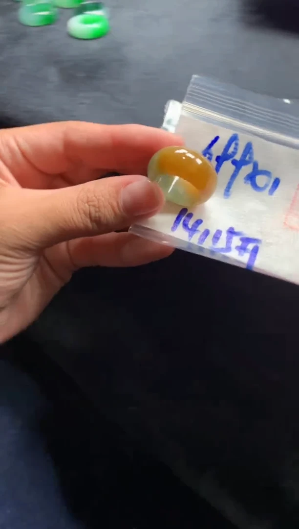 【闪购商品】定制翡翠未镶嵌戒圈#699元-毛货需精细抛光