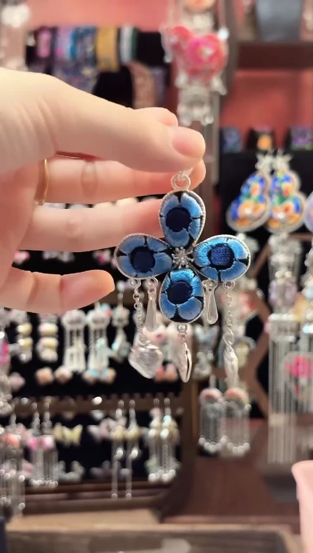 织绣 云织谣民族风精美饰品   48