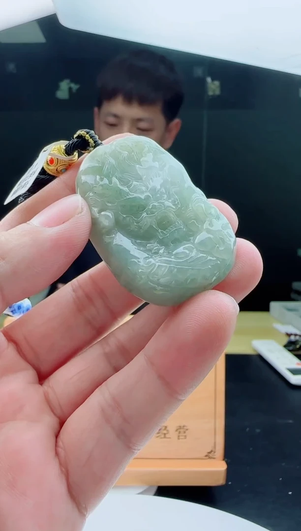 【闪购商品】翡翠颈饰未镶嵌111111111111