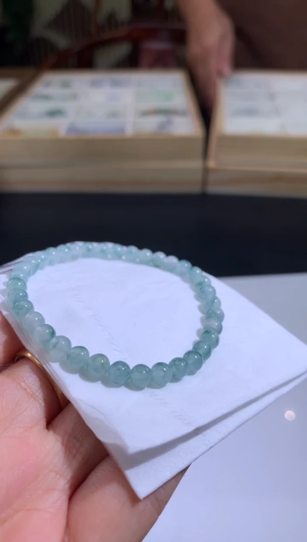 未镶嵌定制翡翠释*翡翠