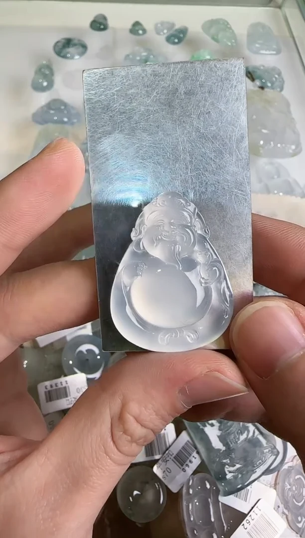 【闪购商品】翡翠吊坠(不含链)未镶嵌··