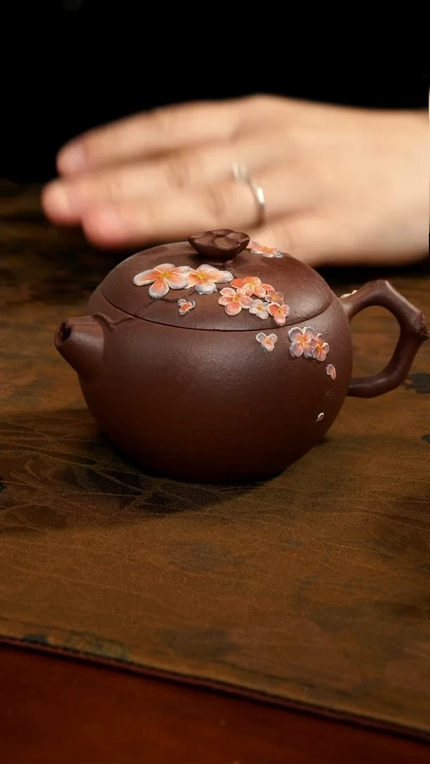 茶壶紫砂紫泥春不晚壶（没底款）