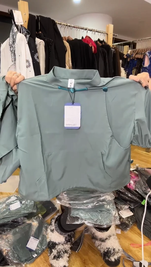 一套  上衣+裙子     M码 80-110斤