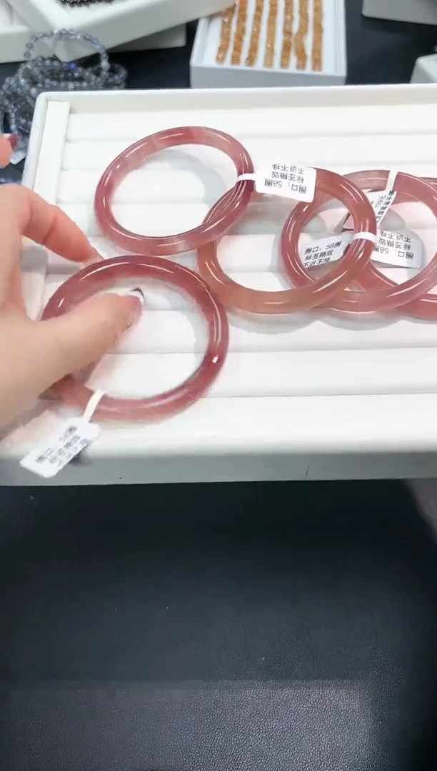 【闪购商品】石英质玉手镯未镶嵌48A多样性发其一/1条默认微瑕58
