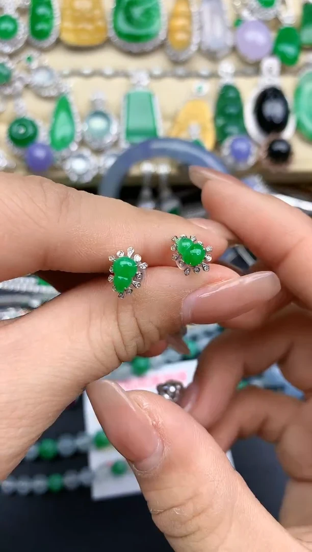 颈饰18K金镶嵌翡翠328-中国好珍宝