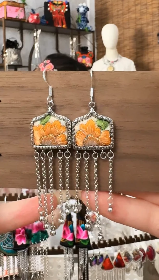织绣云之谣非遗老绣饰品075