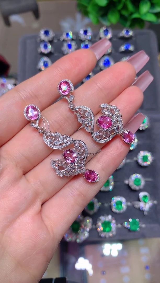 耳饰彩色蓝宝石18K金镶嵌4.92CT