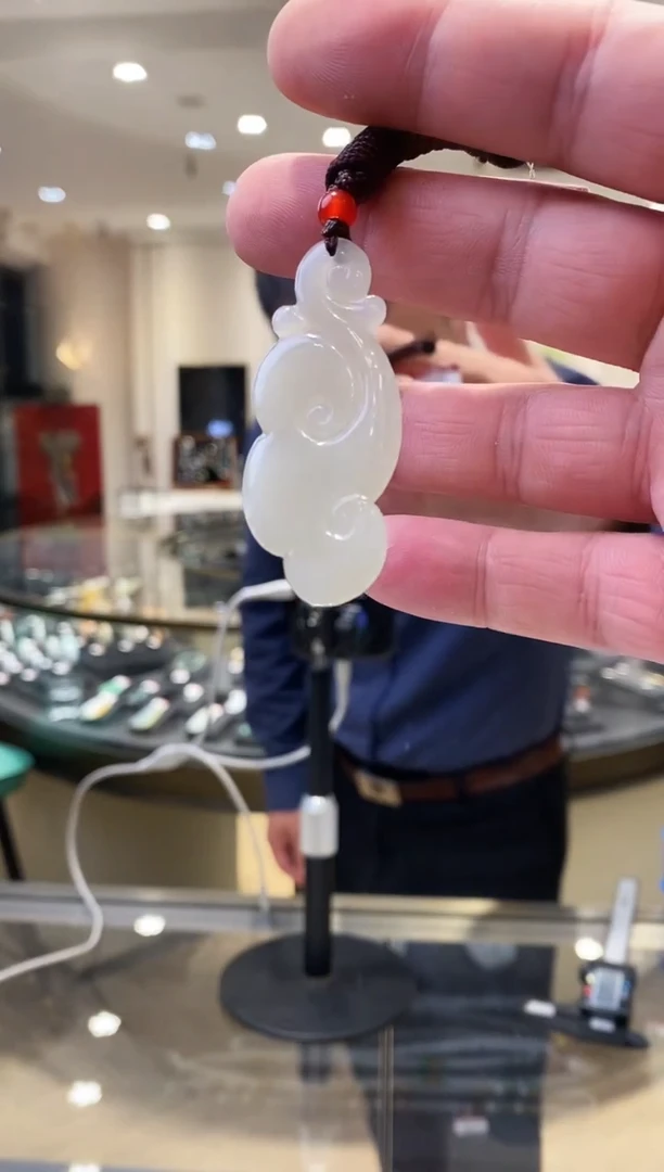 和田玉未镶嵌颈饰假一罚十 七天无理由