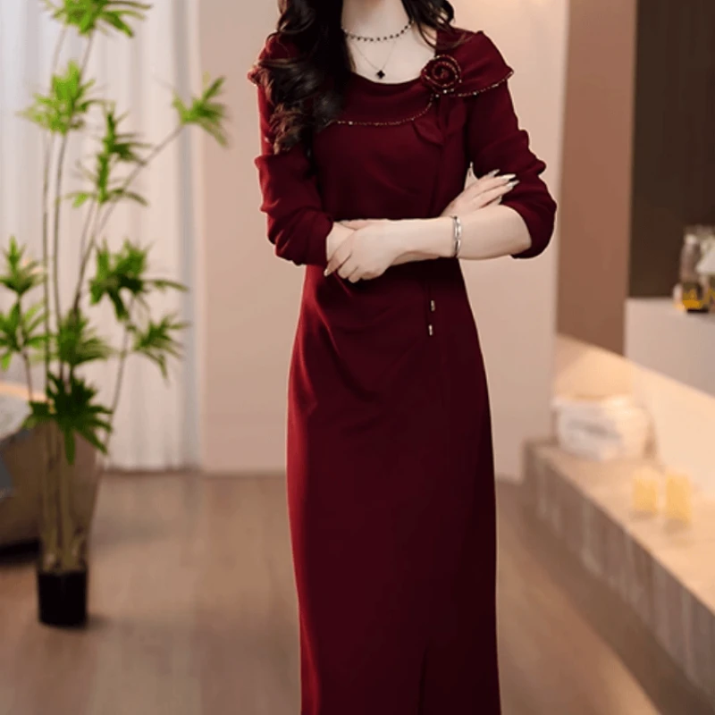 B069【连衣裙】2025秋季新款立体玫瑰闪耀气质收腰显瘦约会连衣裙