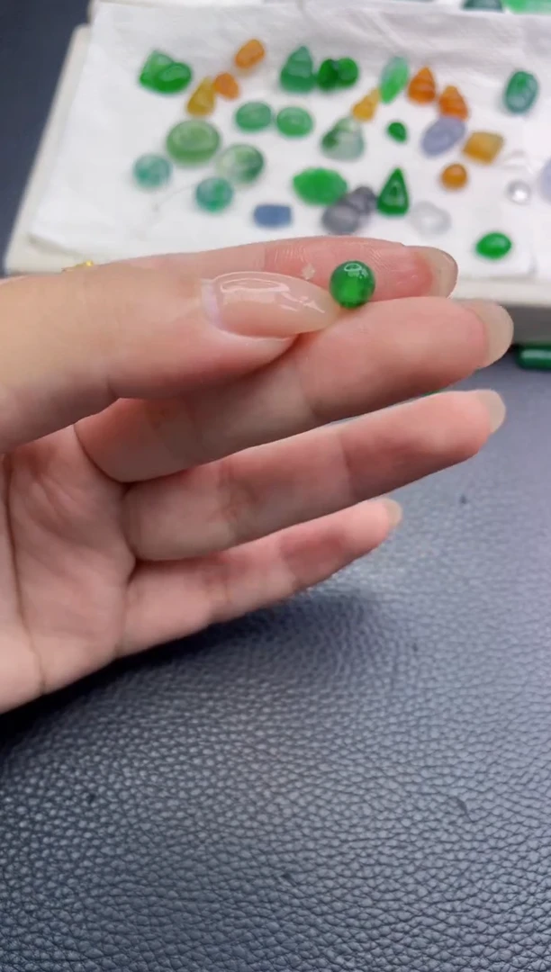 未镶嵌定制翡翠h****n7481