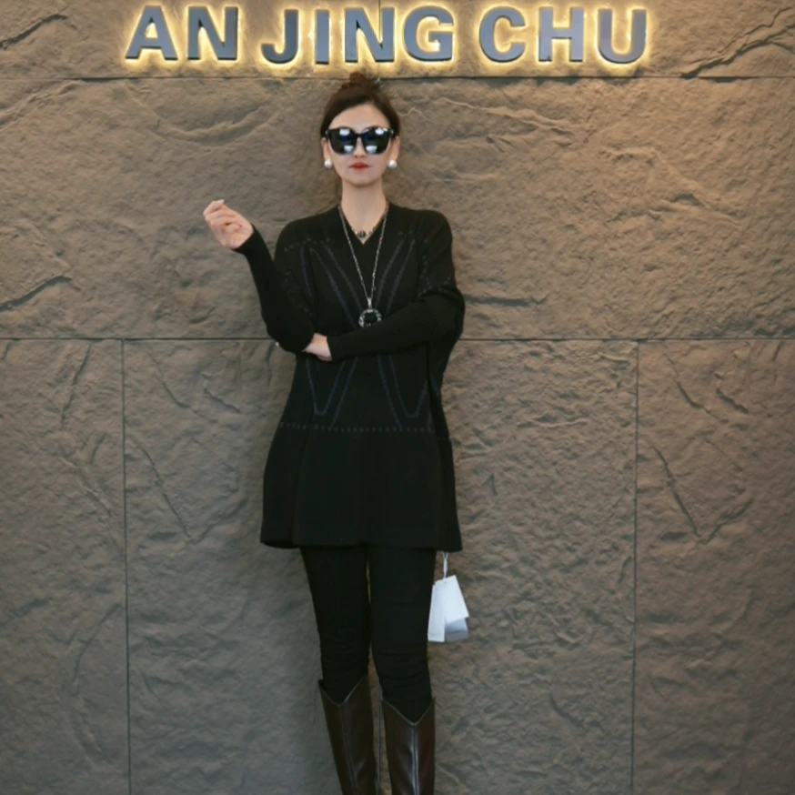 25 AN JING CHU 圆领长裙中长款常规女装时尚休闲提花宽松连衣裙