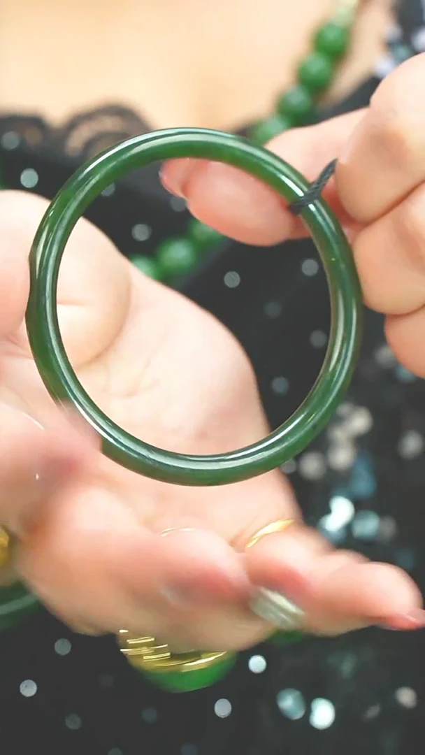 【闪购商品】和田玉5号未镶嵌58.7手镯