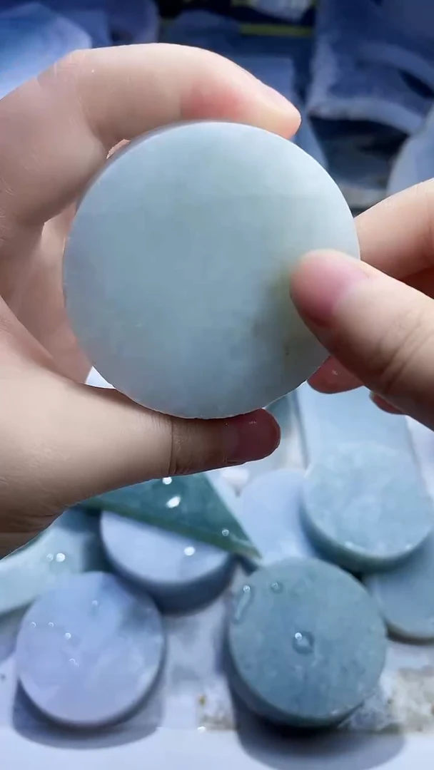 翡翠未镶嵌颈饰翡翠144
