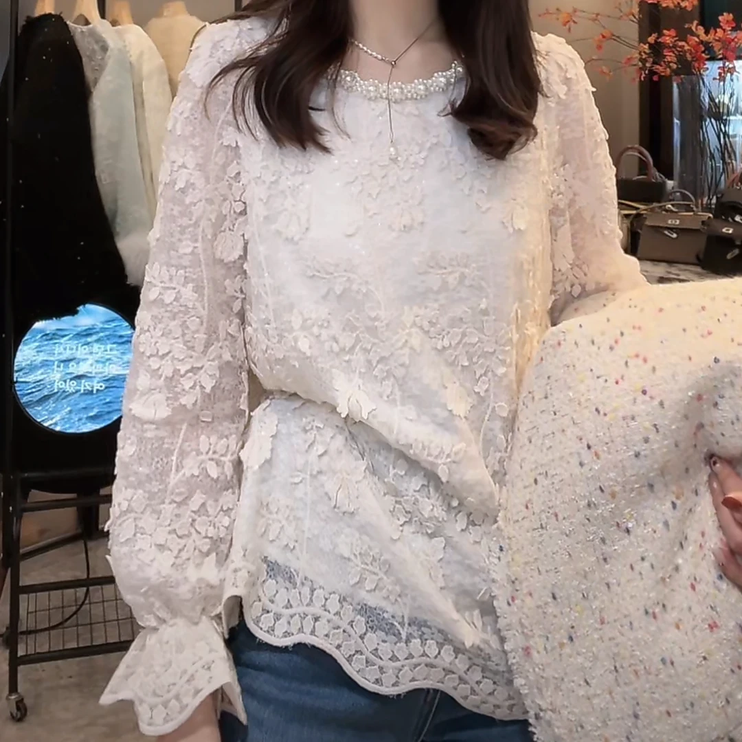 设计感法式轻奢蕾丝打底衫女2025春季新款纯色重工气质长袖12309