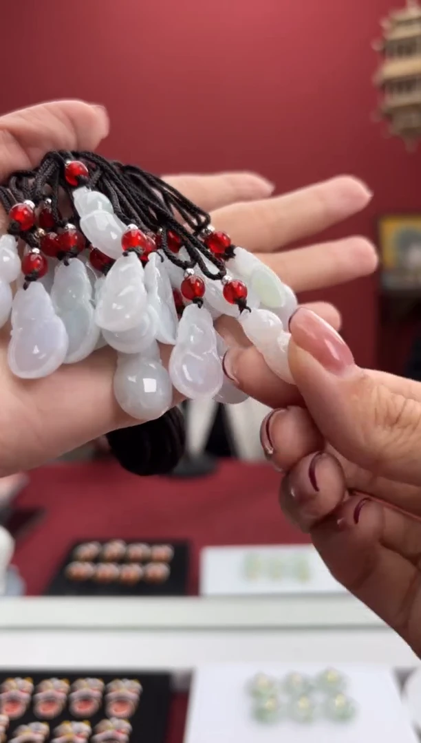 【闪购商品】翡翠挂件未镶嵌563266/多样性发一编绳