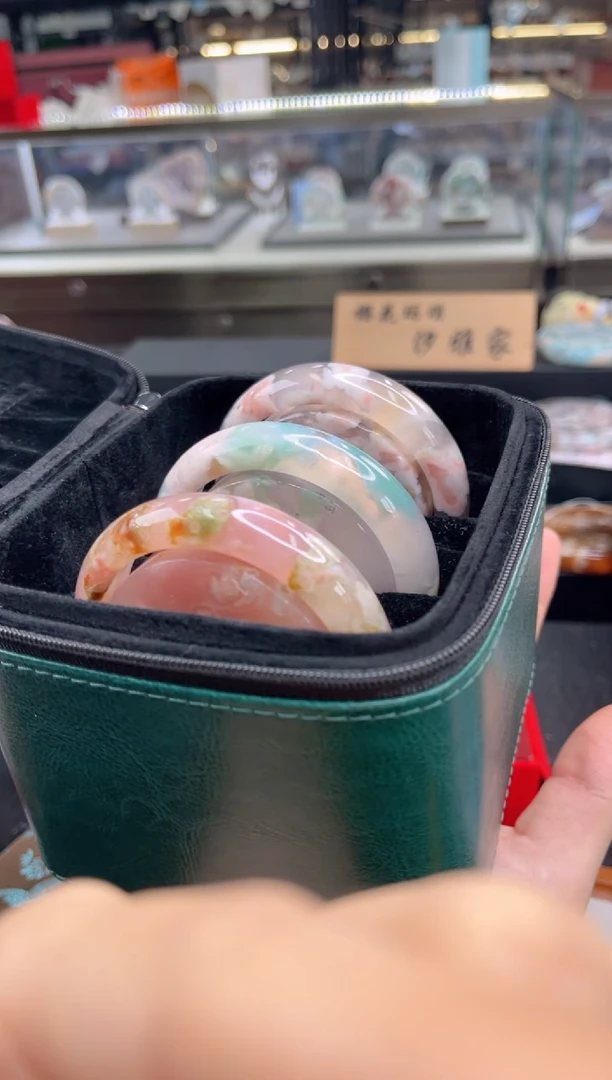 石英质玉手镯未镶嵌瑾圈口（赠品镯心）