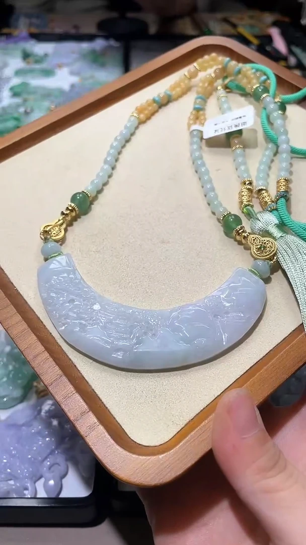 【闪购商品】翡翠颈饰未镶嵌吊坠