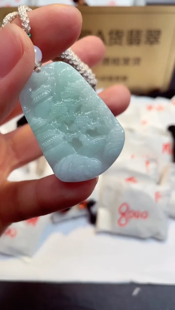 翡翠未镶嵌颈饰天然缅甸翡翠A货