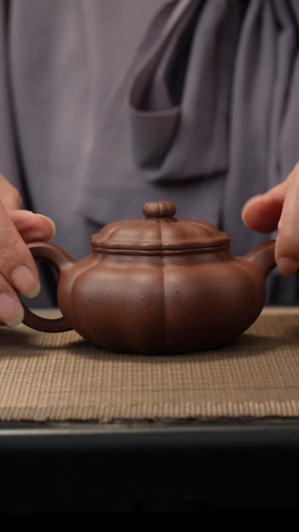 茶壶紫砂底槽清筋纹葵仿古160CC