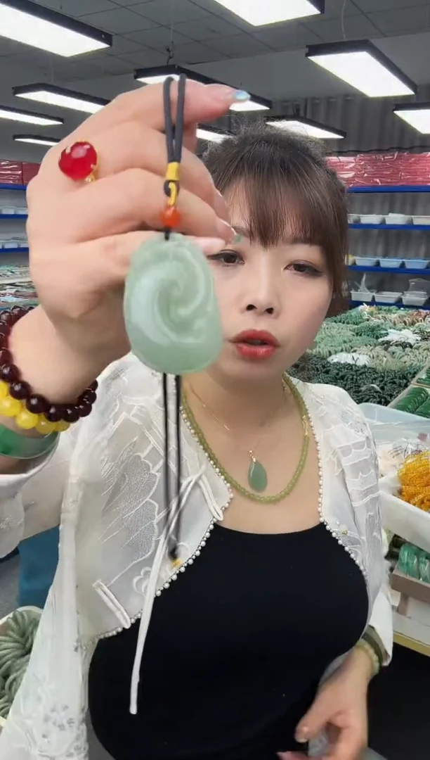 未镶嵌东陵石颈饰大如意