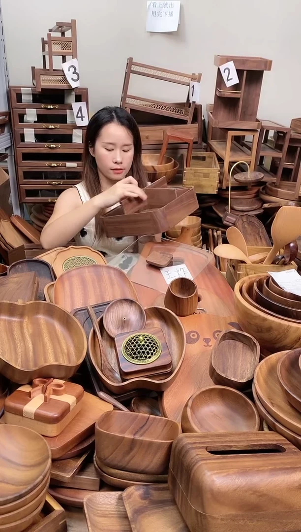 北美黑胡桃木带盖四宫格干果盒25*25*7cm