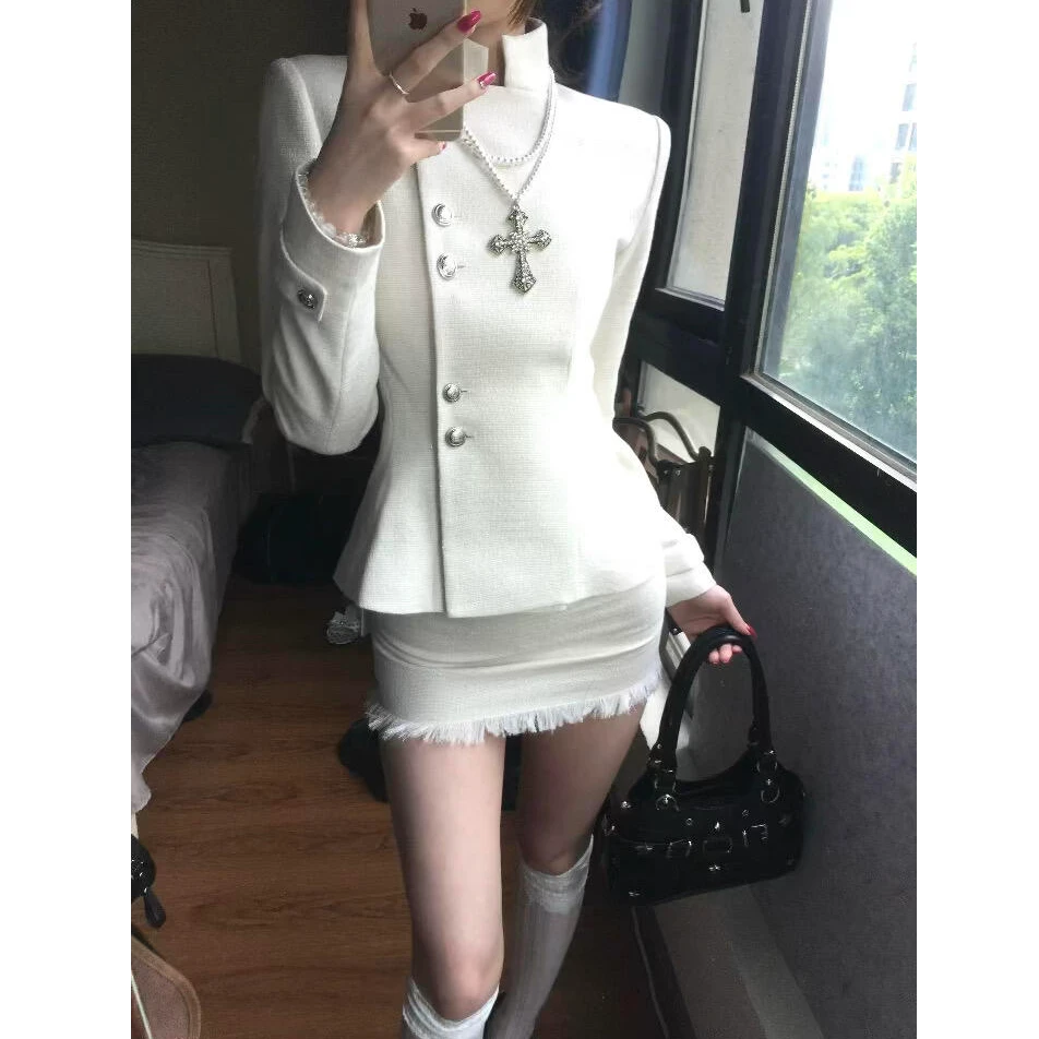 【伯爵千金】早秋新款小香风重工细闪立领收腰外套配毛边流苏半身裙