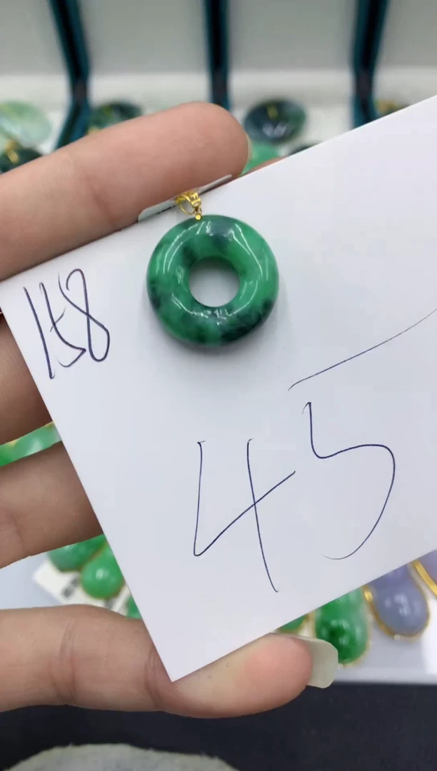【闪购商品】翡翠颈饰18K金镶嵌翡翠