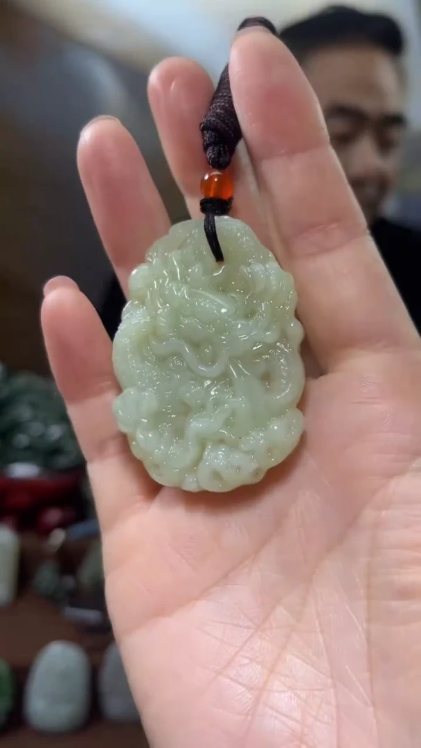 颈饰未镶嵌和田玉`