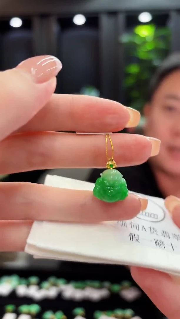 颈饰18K金镶嵌翡翠 缅料A货/支持复检/一件