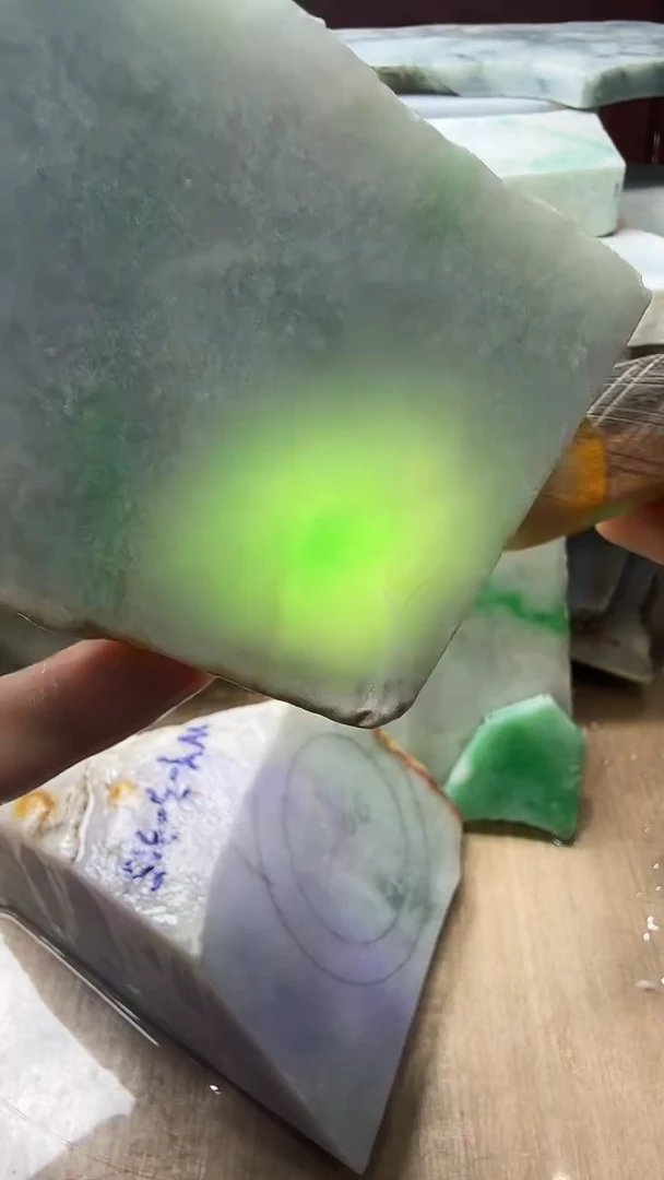 裸石翡翠天然翡翠A货花686